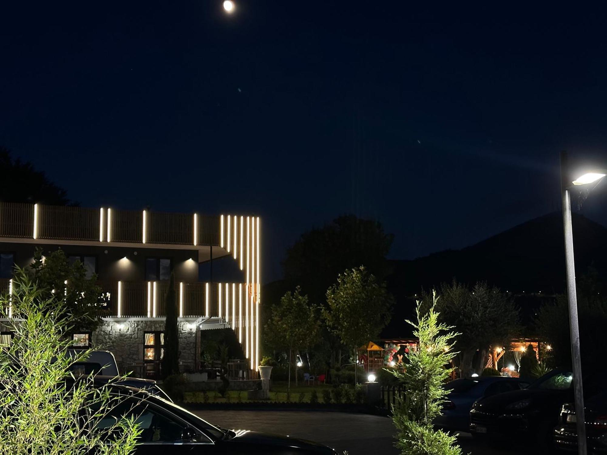 Hotel Restaurant Natyra E Qete Lezhë Esterno foto